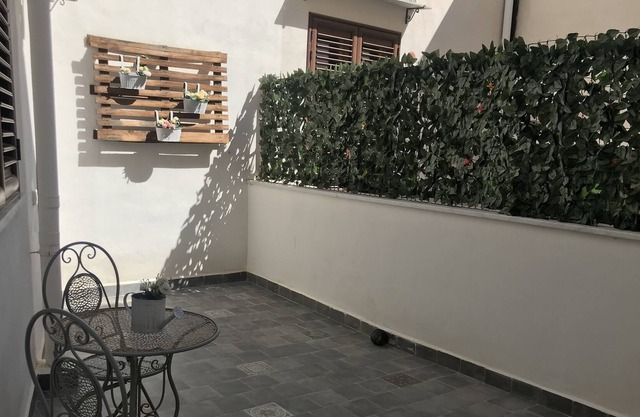 'Ai 4 Canti' Palermo historic center-holidays house