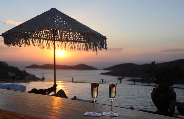 Aigis Suites