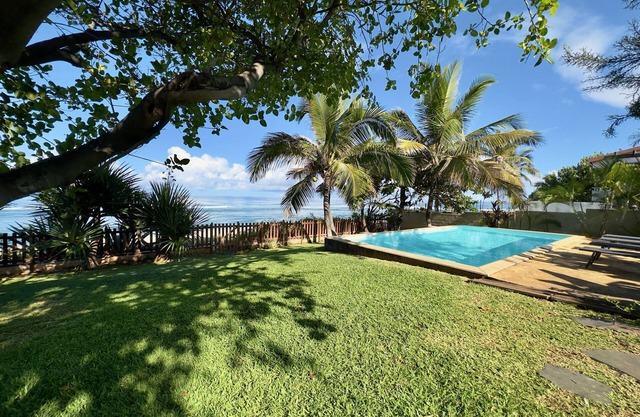 Aigue-marine - Villa Pieds Dans L'eau Avec Piscine à Grand-fond, Saint-gilles