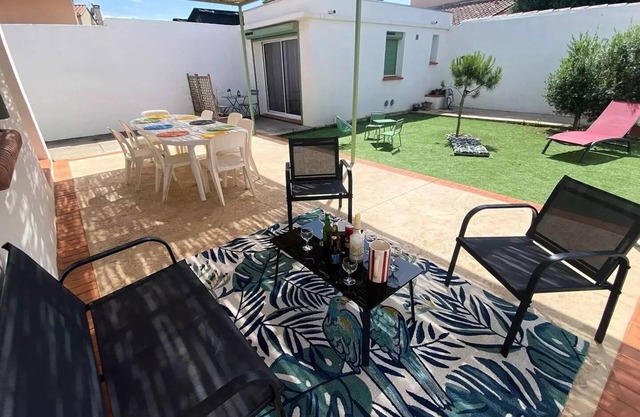Air-conditioned single-storey house and adjoining studio 6CRSUD