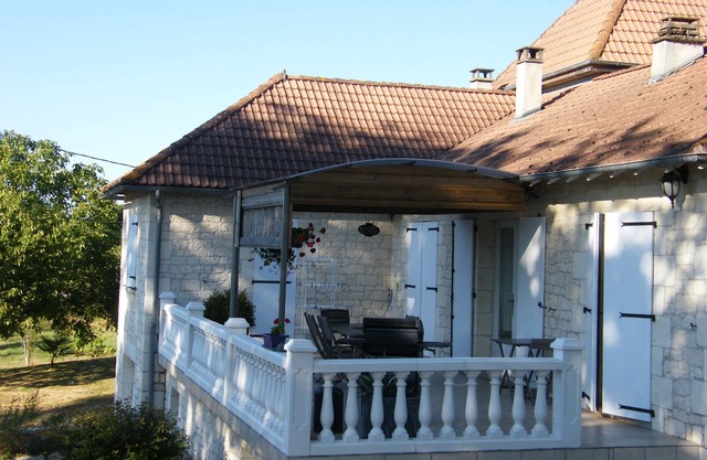 AIR-CONDITIONED VILLA WITH PRIVATE POOL IN THE FAMOUS PERIGORD REGION