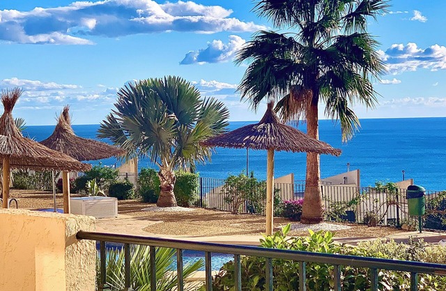 Air-conditioned apartment 700m from the beach