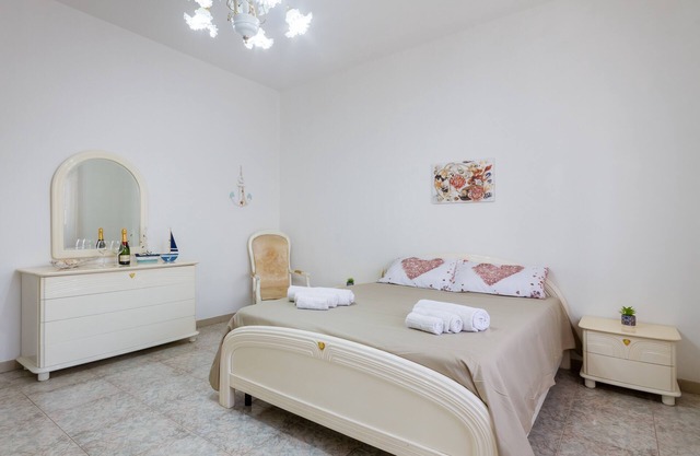 Air-conditioned Villa 300 Meters From Porto Cesareo Beach With Parking