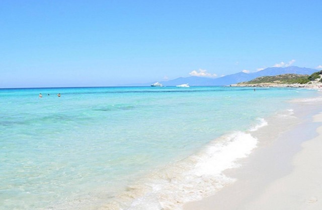 AIR-CONDITIONED T2 APARTMENT IN A LUXURY RESIDENCE WITH SEA VIEW