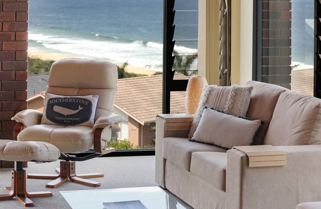 Aisling Saffir - Tura Beach