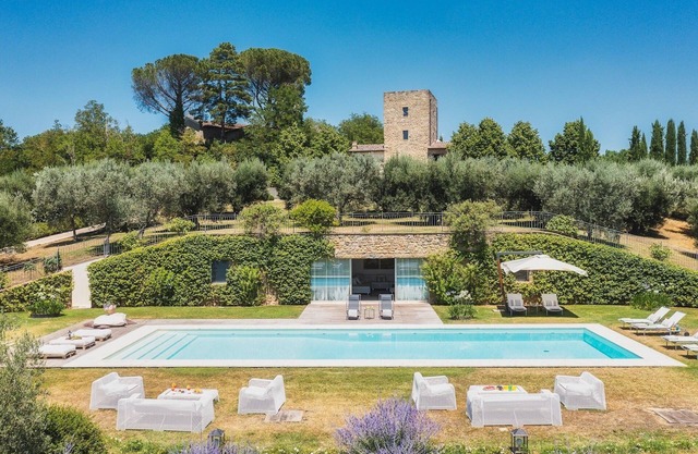 Al Belvedere 6+2, Emma Villas