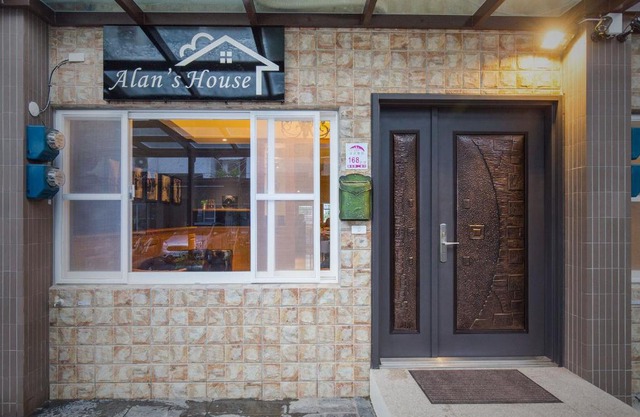Alan's House B&B