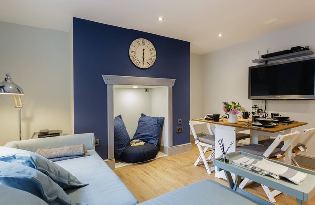 Albany Garden Apartment
