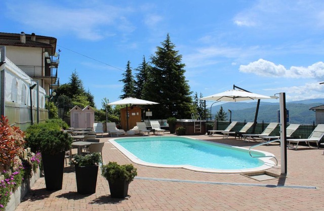 Albergo Ristorante Miramonti Toano