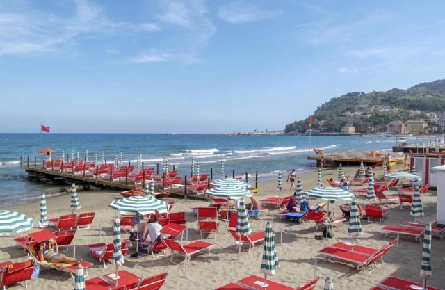 Alberto A by Interhome