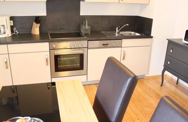 Albertus 7 - 2 bedrooms - air conditioned - Albert House