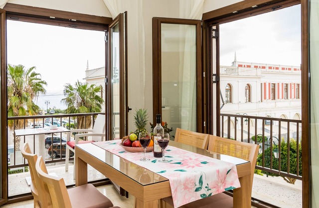 Alektor Studios & Apartments