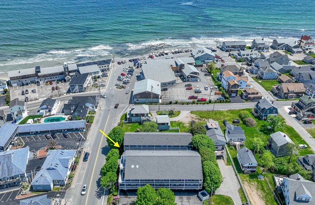 All is Wells – Incredible Location! Walk to Beach