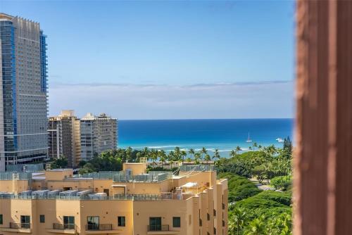 Aloha Seaside Vacations 4 Star Wyndham Resort 2003 Waikiki
