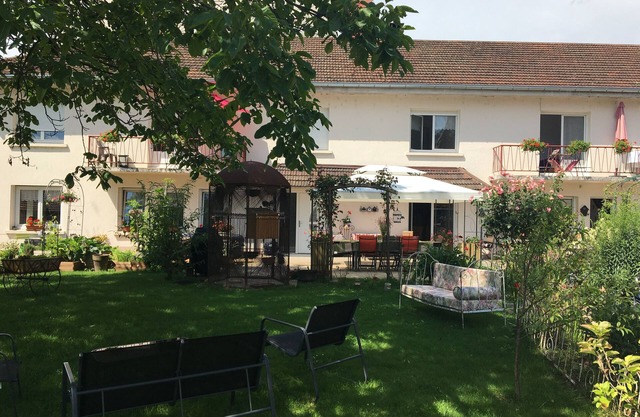 Alouette F1 furnished city center 400m from Spa, Casino, garden, private parking