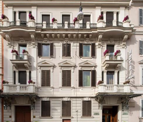 Alpi Hotel