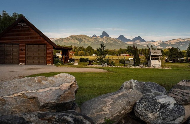 Alpine Retreat: Teton Views, Fishing, Skiing, Natl Park