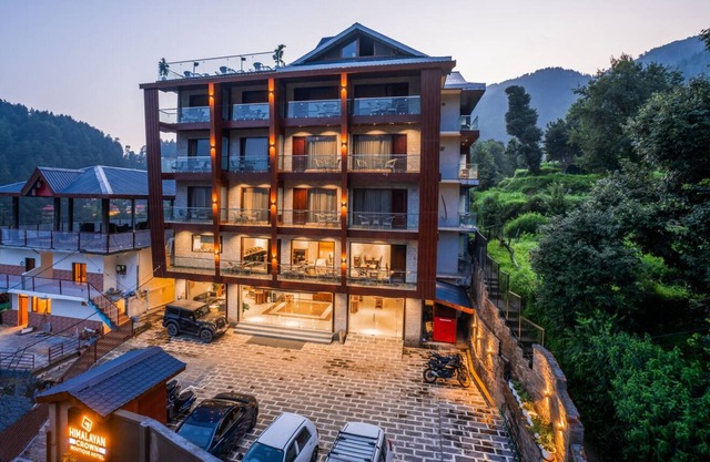 Alt Life Luxe Himalayan Crown Mcelodganj