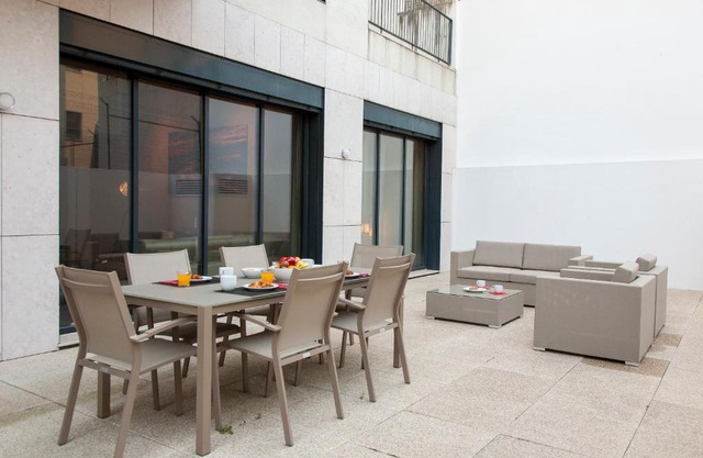 ALTIDO Luxurious and Spacious 1-bed Apt with huge terrace by Parque subway