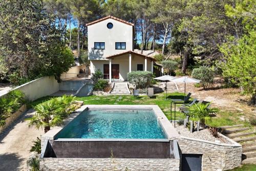 Altinea - Family Home with Infinity Pool