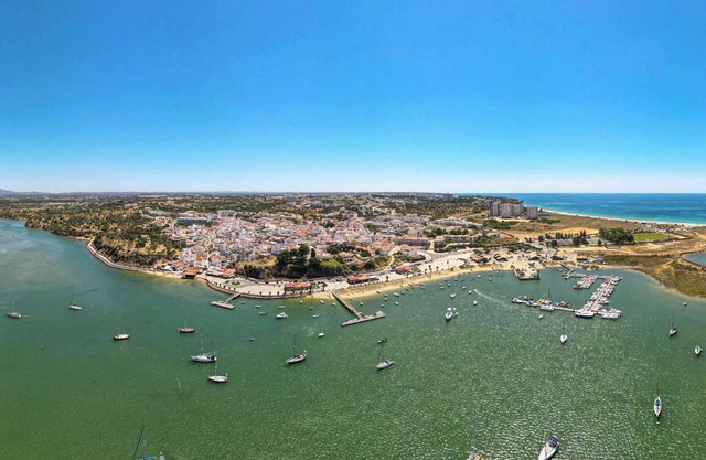 Alvor center above the rooftops - T2, close to the lagoon and the sea