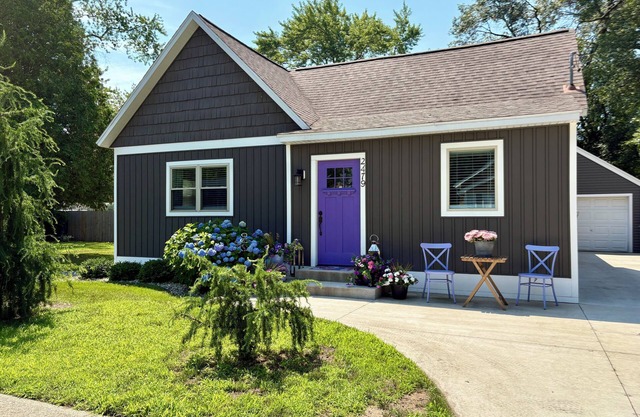 Always Morton 1 – Muskegon’s Purple Door Family Home Near Lake Michigan