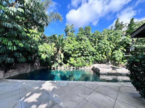 Amazing 5 bedroom, 1/2 Mile To Disneyland 1/4 mile to Anaheim Convention Ctr