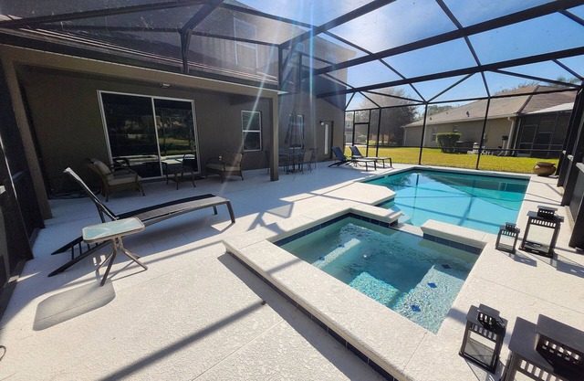 Amazing 5BD/5BA House with Pool and TV Near Disney