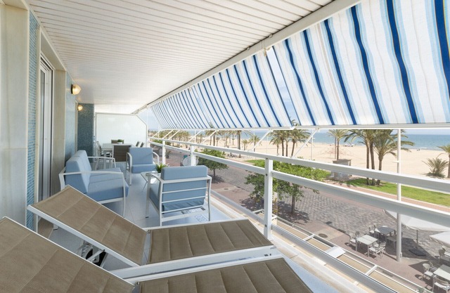 Amazing apartment decorated, with wifi, in front of the beach, AG TURQUESA 2A Premium