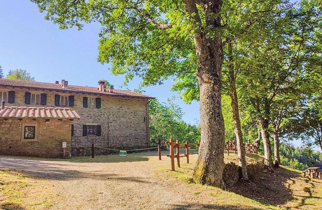 Amazing apartment in Subbiano