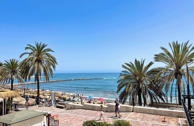 Amazing beach front 2 bed Apartment with 100 kvm private terrace.
