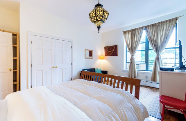 AMAZING DUPLEX IN CENTRAL HARLEM WITH 2 LARGE BEDROOMS 2 BATHROOMS AND A TERRACE