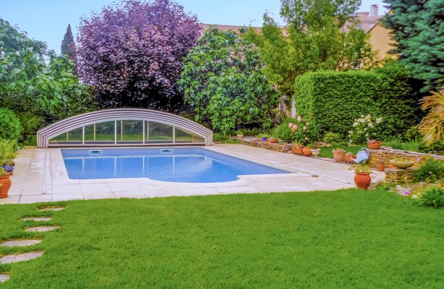 Amazing home in Nyons with Wi-Fi