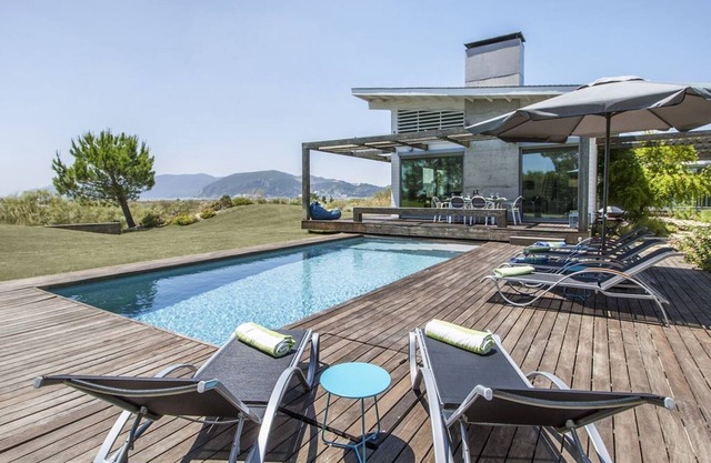 Amazing Lisbon Coast Villa | 3 Bedrooms | Villa Artemisia | Walking Distance to Beach & Private.
