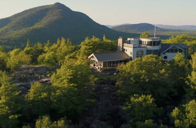 Amazing Mountain-Top Mansion on private reserve