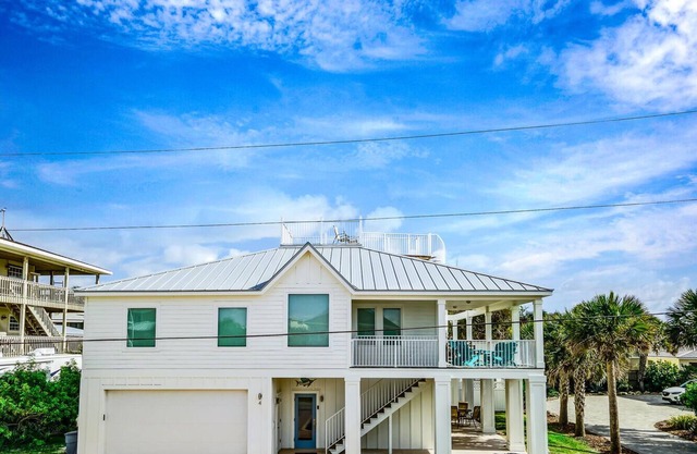 Amazing Ocean Views with private pool and hot tub.20 steps to the sand!