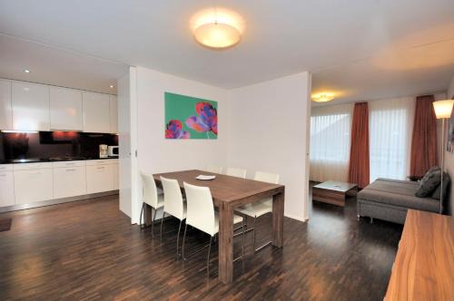 Amazing Penthouse - Flower 51