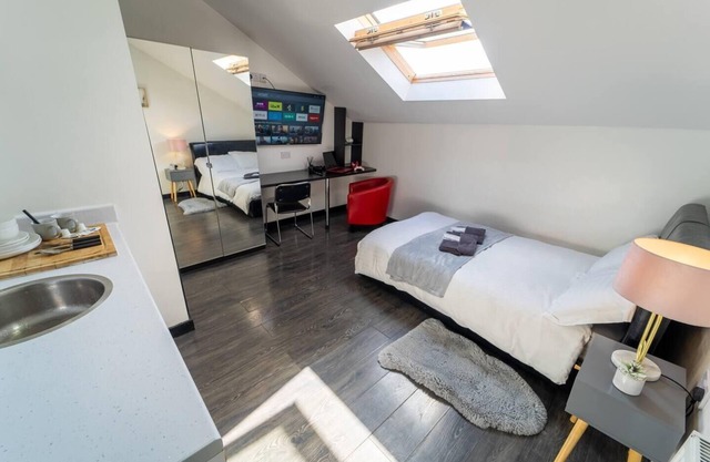 Amazing studio next to the city