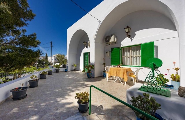 Amoni House Santorini, Authentic Village Stay in the Heart of Pyrgos!