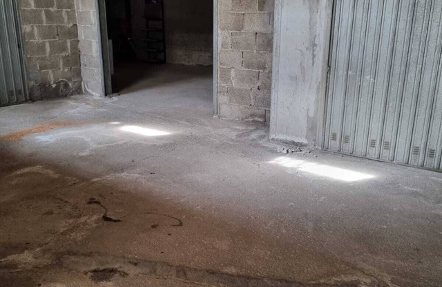 Ampia cucina ben arredata e balconi esterni