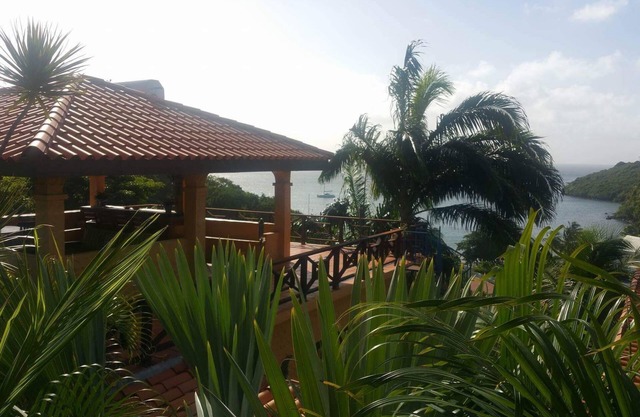 An Amazing 3 Bed Grenada Villa with a Captain's Sea View!