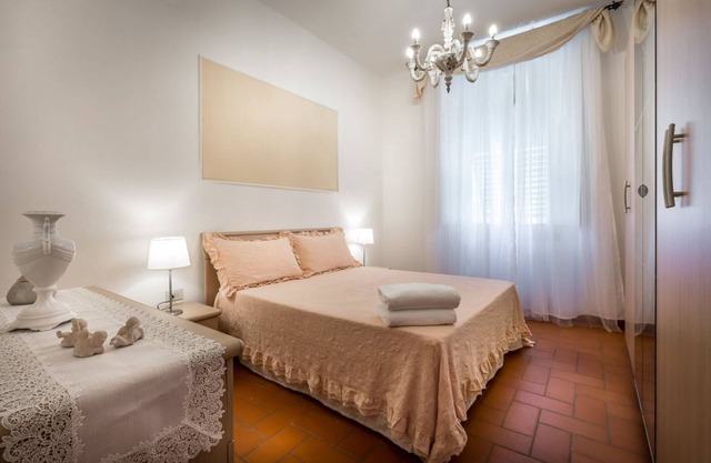 An ideal apartment for a couple by Mmega