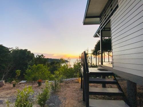 Ananda Experiences