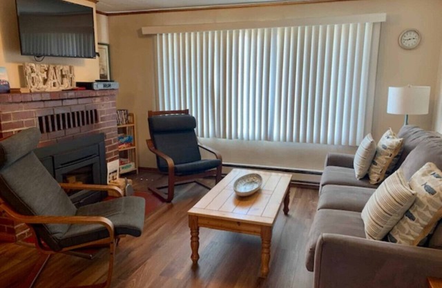 Anchorage Cottages Unit 8-Dog- Friendly and close to the beach