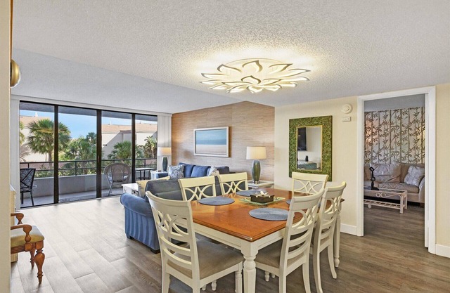 Anchorage Resort 2 Bedroom Condo 2nd Floor, Community Pool 0883