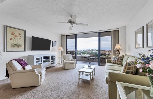 Anchorage Resort 6th Floor 2 bedroom Condo on Siesta Key 0889