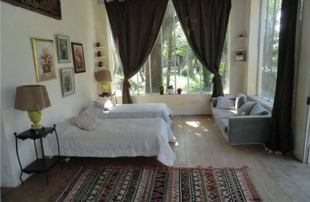 Ancient Manor House in Tiny Hamlet 1km from Rural Town