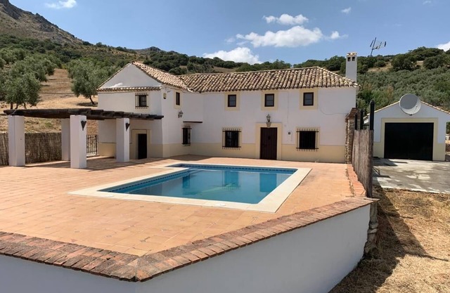Andalucian Farmhouse with Private Pool overlooking city of Granada and mountains