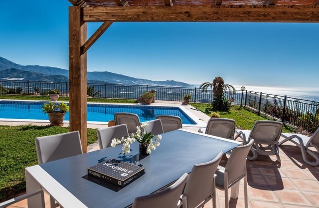 Andalusian style holiday villa with seaview