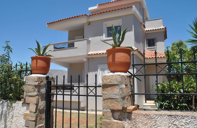 Angelina's Home, holiday apartment in a villa